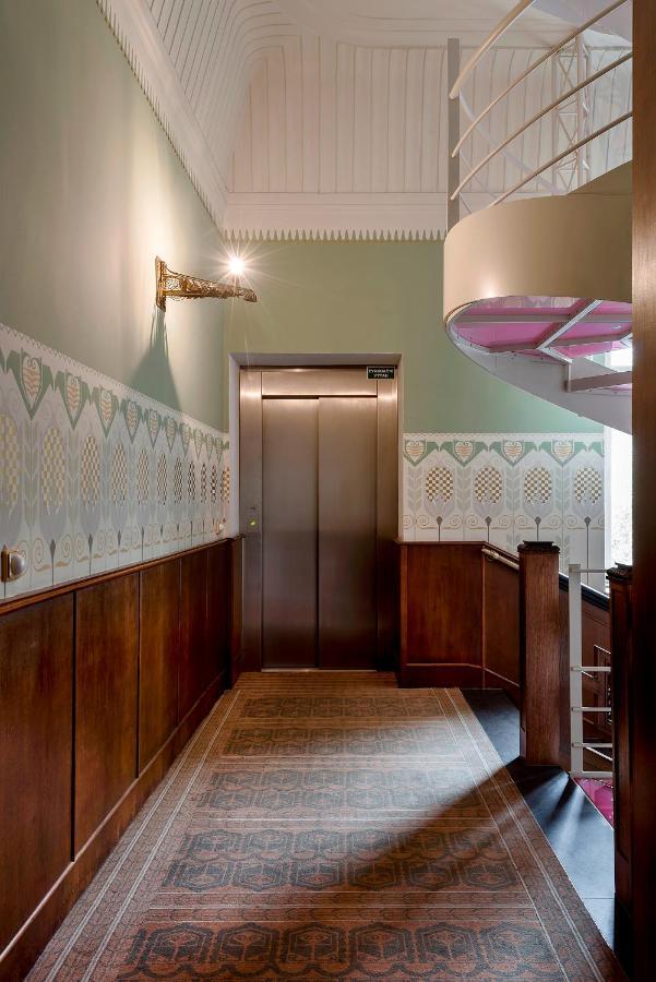 Hotel Okresni Dum Hradec Králové Екстериор снимка