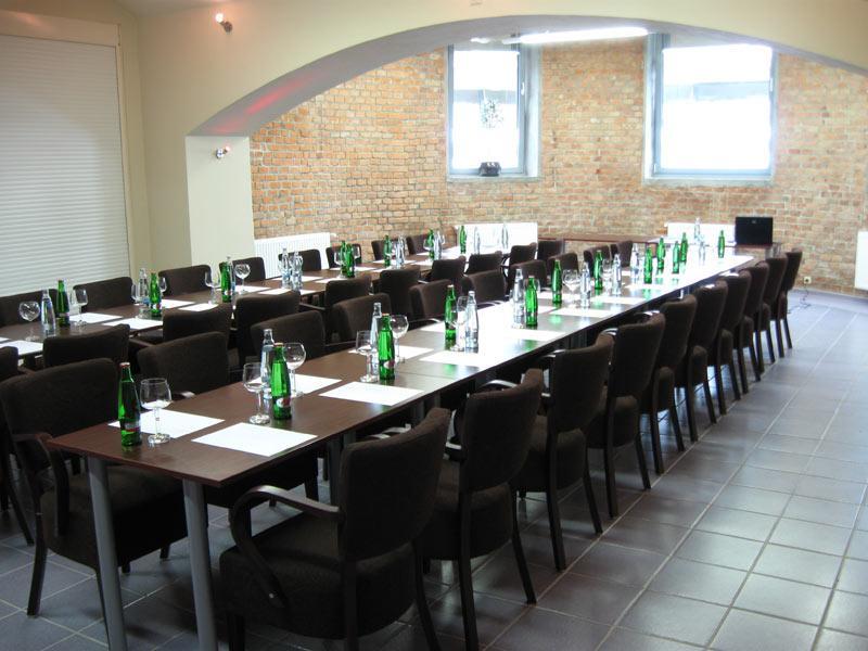 Hotel Okresni Dum Hradec Králové Екстериор снимка